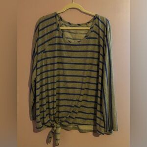 $6💙Bundled Boutique Shirt